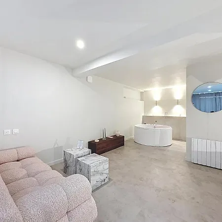 Douce Escapade - Baignoire Balneo Apartmán *